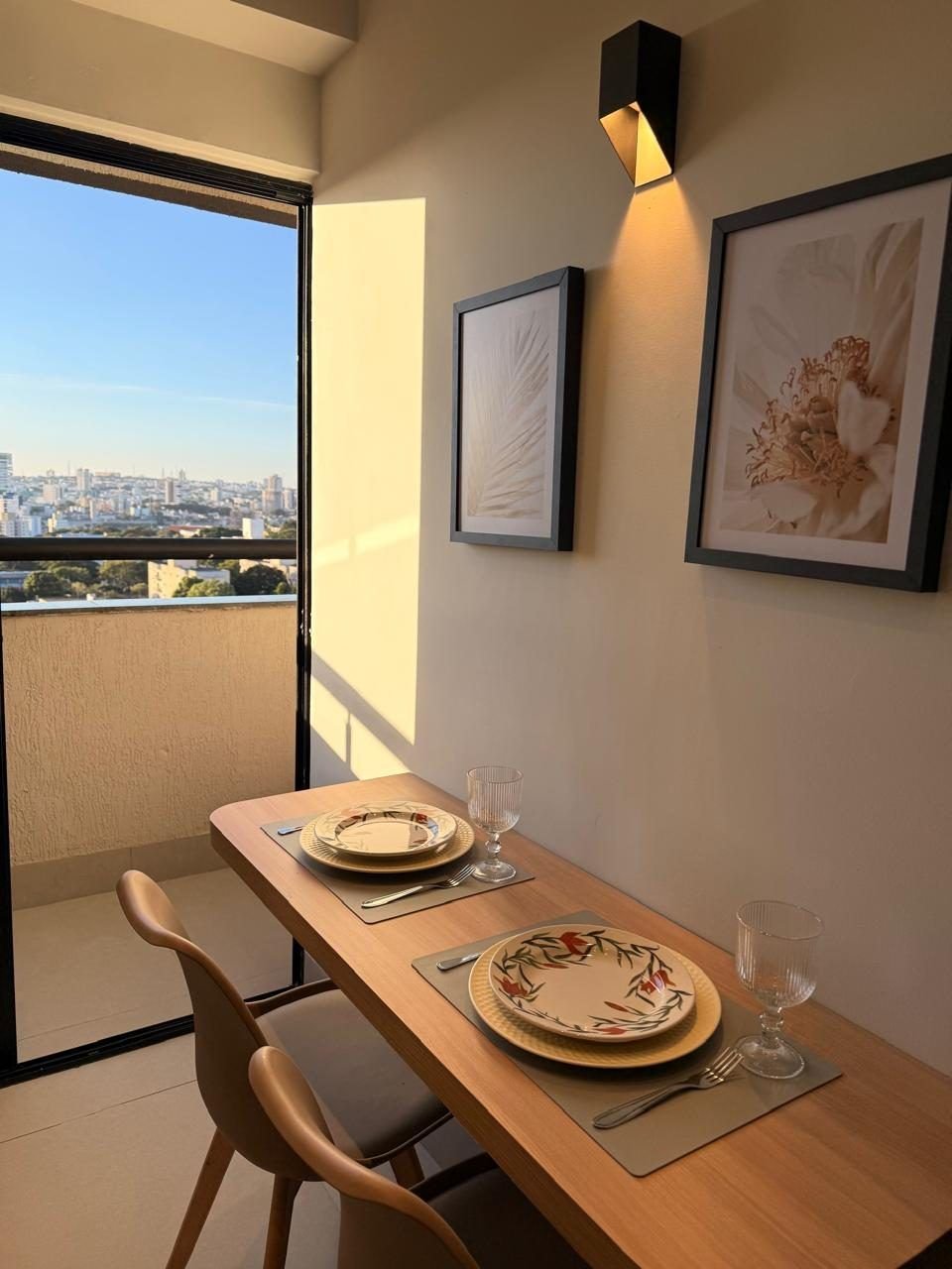Mesa de jantar com vista panorâmica